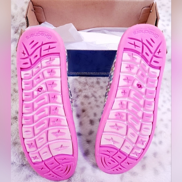 Bob's Boston terrier/French bulldog  Skechers - Picture 9 of 16